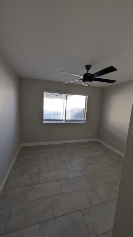 6819 N 81 LN