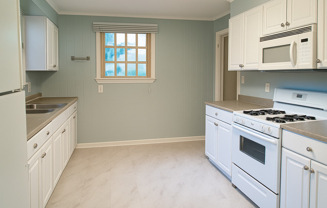 Three Bedroom with Central Air and Garage Available August 1 2025