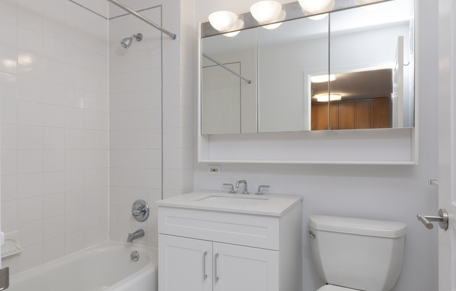 1 bed, 1 bath, $5,795, Unit 8L