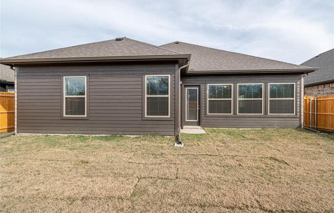7808 COTTONWOOD DR