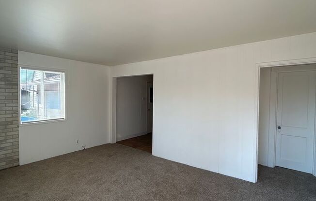 Two Bedroom Home with a Garage - Move in Special