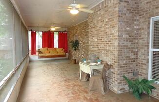 4 beds, 3.5 baths, $2,600