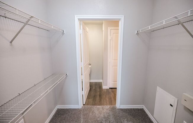 1 bed, 1 bath, 781 sqft, $1,104