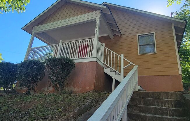 Minutes from Downtown Atlanta, the Atlanta BeltLine, Mercedes-Benz Stadium, Lee + White,