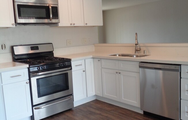 1 bed, 1 bath, $2,200, Unit #C