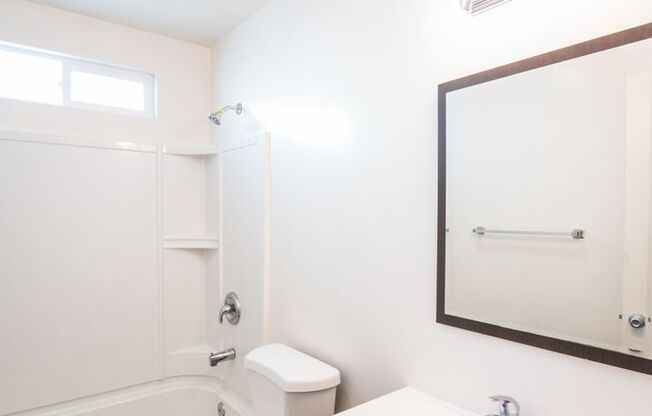 1 bed, 1 bath, 650 sqft, $1,800, Unit 1340-11
