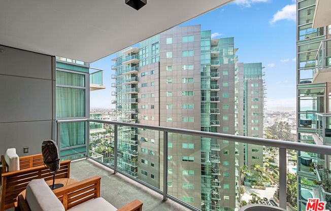 1 bed, 1 bath, 811 sqft, $4,395, Unit 1426