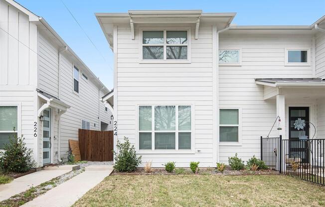 224 SUNSET LN