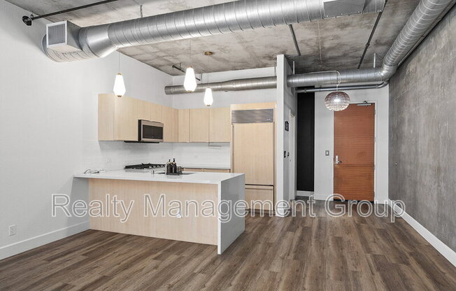 877 Island Ave., #316