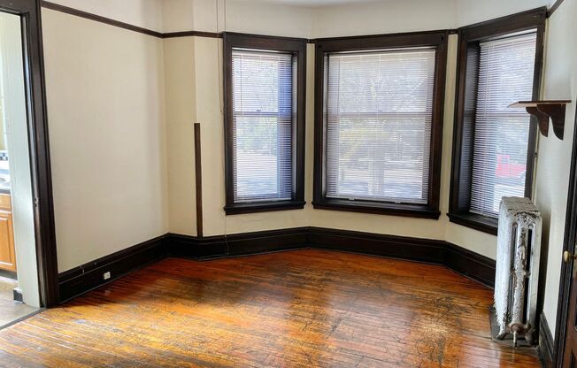 Studio, 1 bath, 400 sqft, $1,050