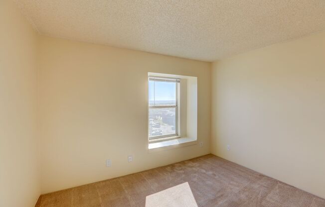 1 bed, 1 bath, 620 sqft, $1,400, Unit 10-109