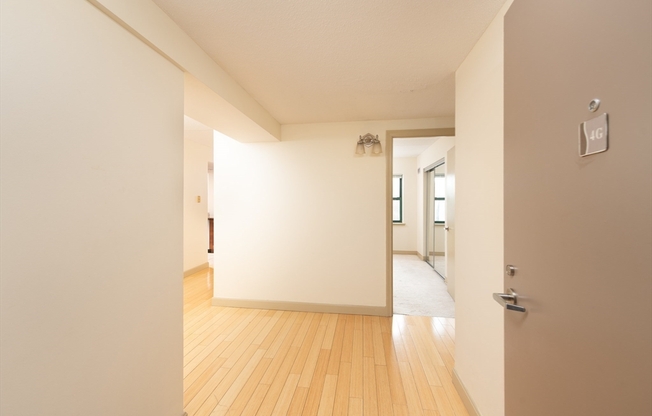 2 beds, 1 bath, 854 sqft, $3,600, Unit 4-G