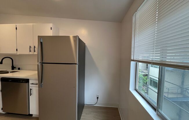 Studio, 1 bath, 615 sqft, $1,998, Unit 219
