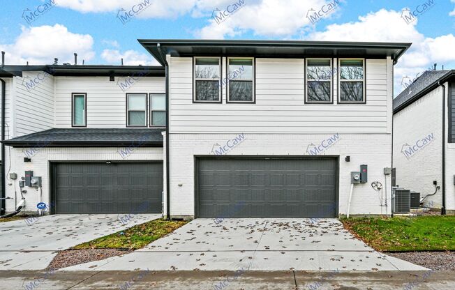 7741 REIS LN