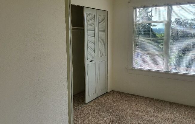 1 bed, 1 bath, 700 sqft, $995