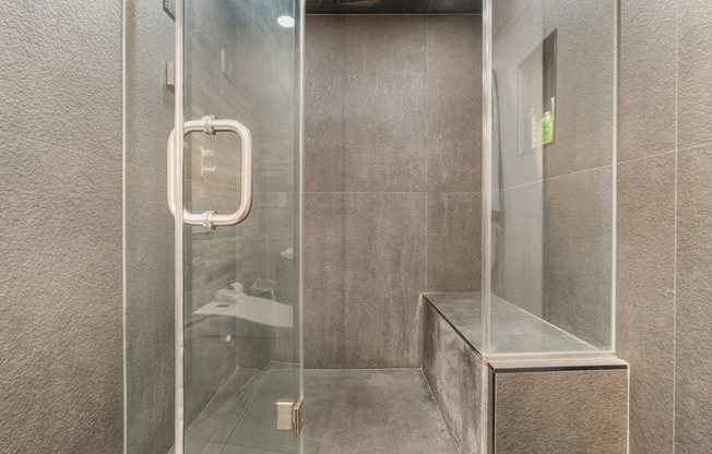 3 beds, 3 baths, 1,640 sqft, $6,500, Unit 6F