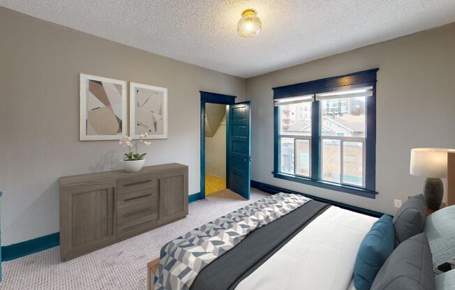 6321 LIVE NEAR THE ROOSEVELT LIGHT RAIL CORE