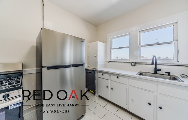1026 W 22 ST