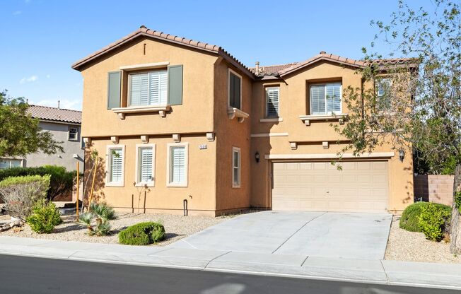 Aliante 5 Bedroom / 4 1/2 Bath