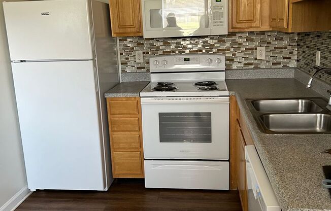 1 bed, 1 bath, 620 sqft, $925, Unit 6920-A