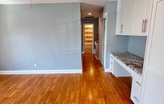 2 beds, 1 bath, $2,900