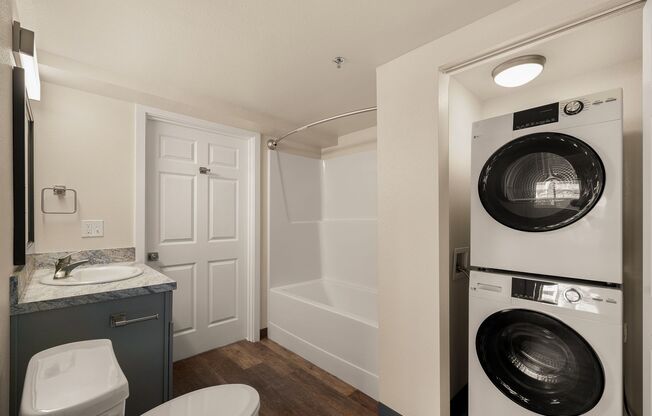 1 bed, 1 bath, 553 sqft, $1,250, Unit 303