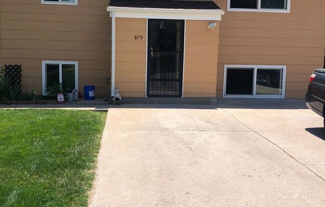 Half of a Duplex Available - 4 Bedroom 2 Bathroom in Lakewood