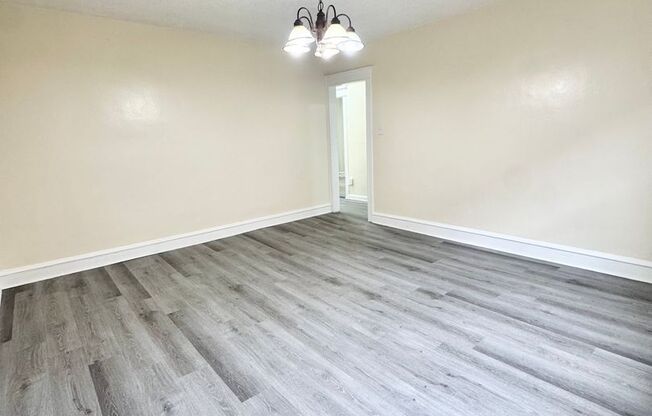 2 beds, 1 bath, $1,100, Unit G2