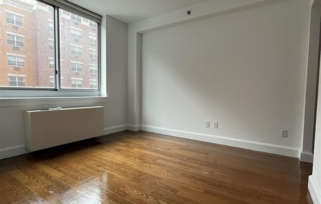 2 beds, 2 baths, 922 sqft, $5,795, Unit 14P