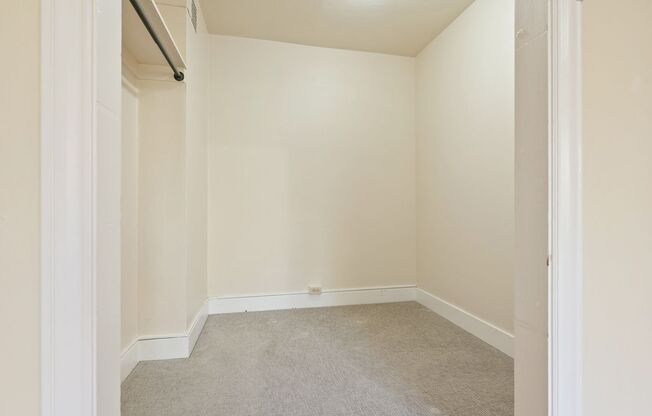 Studio, 1 bath, 470 sqft, $1,450, Unit 412