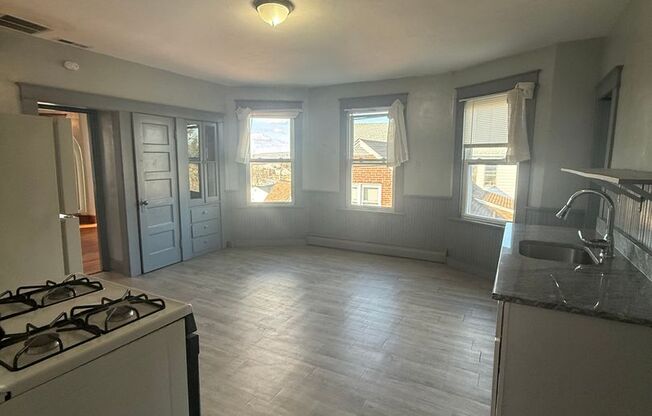 34 Beatty Street - Blue Pod