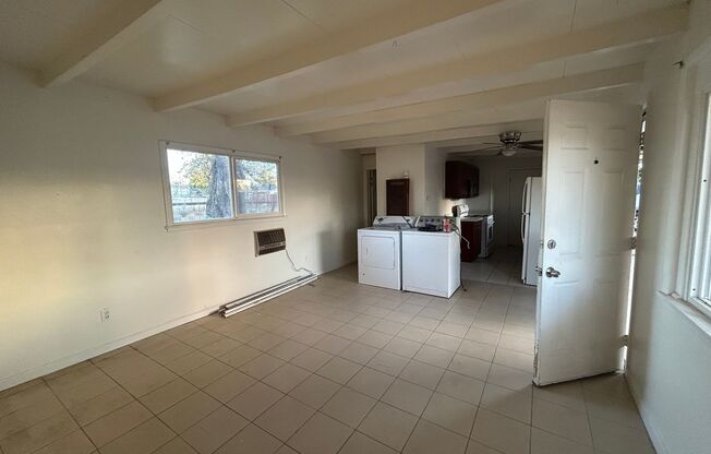 1 bed, 1 bath, 600 sqft, $1,299, Unit Unit 264