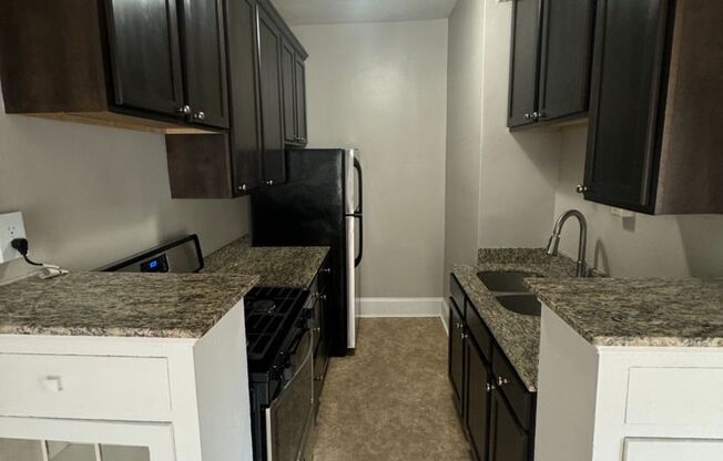 Studio, 1 bath, 399 sqft, $875, Unit 54