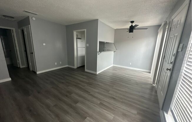 1 bed, 1 bath, 606 sqft, $875, Unit 2318 Andover #5