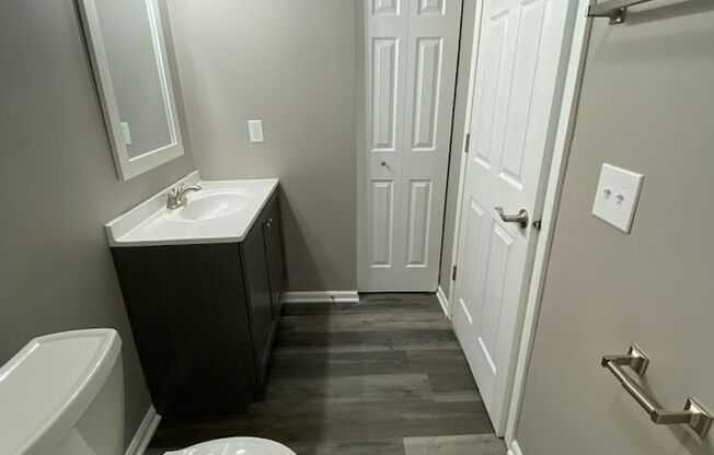 2 beds, 1 bath, 1,000 sqft, $1,595, Unit 1151-9