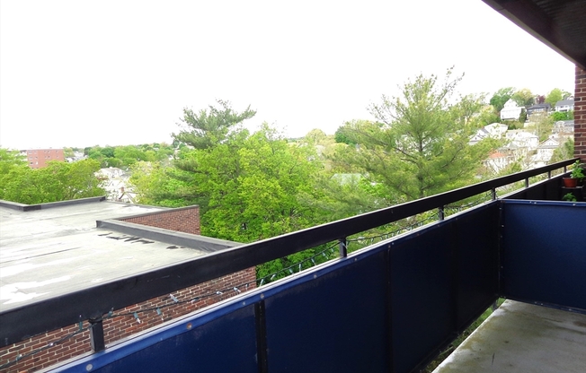 1 bed, 1 bath, 760 sqft, $2,400, Unit D76
