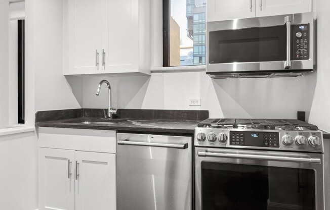 1 bed, 1 bath, $6,600, Unit 18A