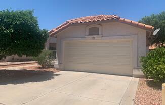 826 S PRESIDIO DR
