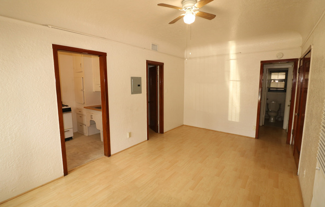 Studio, 1 bath, 375 sqft, $1,595, Unit 202