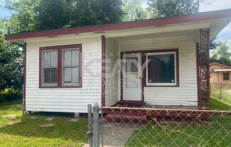 3 Bedroom, 1 Bathroom House is Available Now!