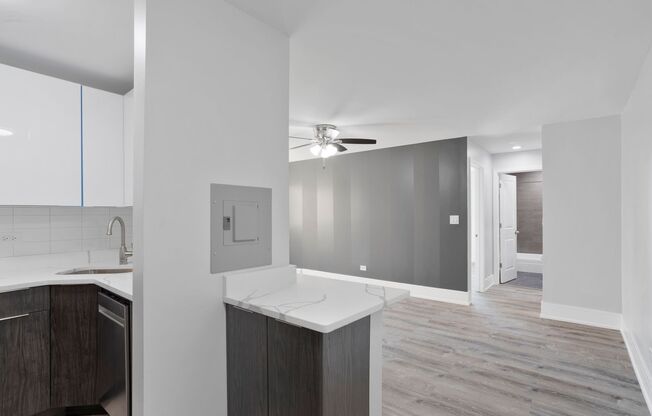 2 beds, 1 bath, 567 sqft, $2,200, Unit 504