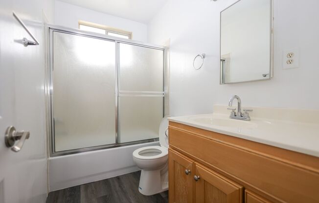 1 bed, 1 bath, $2,195, Unit 24