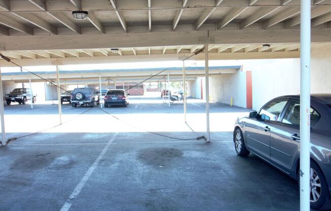 1 bed, 1 bath, $2,000, Unit C24