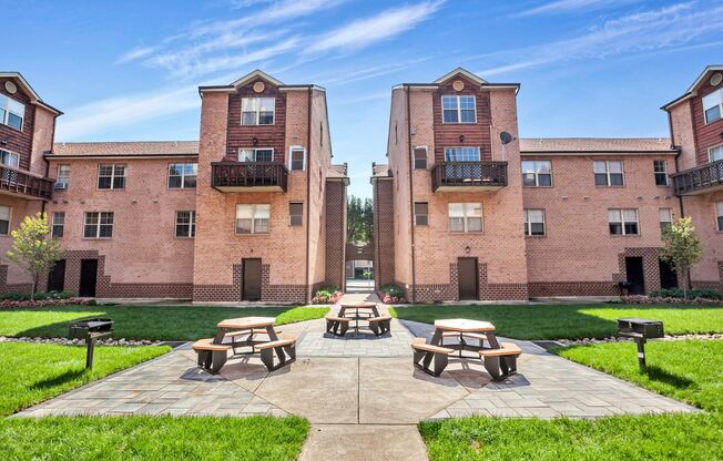 2 beds, 2 baths, 900 sqft, $1,510, Unit 1