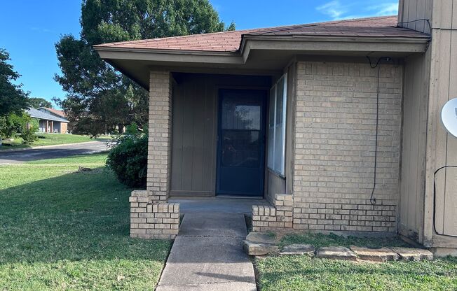 2 Bedroom/2 Bathroom Duplex