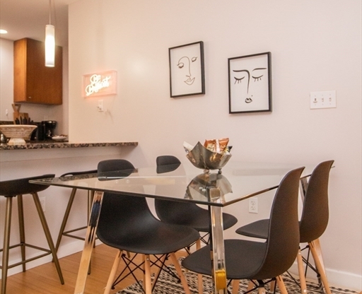 2 beds, 2 baths, 1,100 sqft, $6,000, Unit 401
