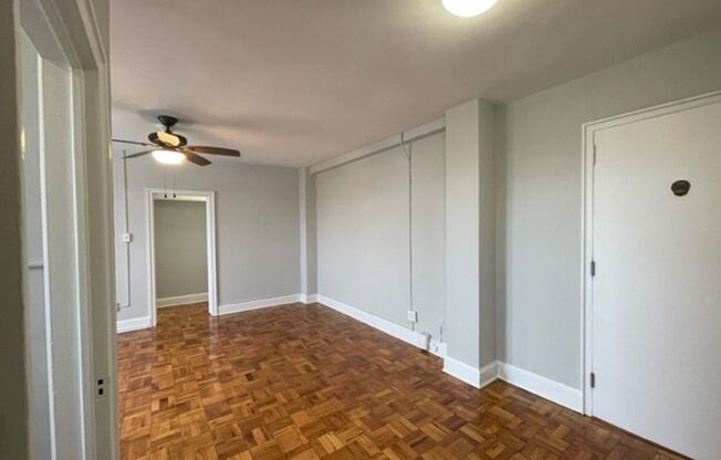 Studio, 1 bath, 340 sqft, $1,771, Unit 505