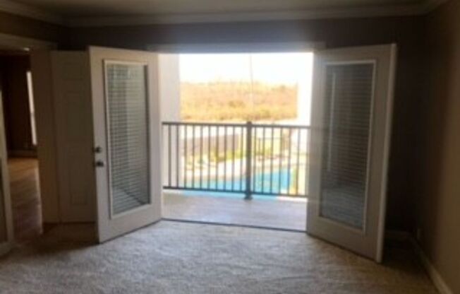 2 beds, 2 baths, $1,375, Unit 222