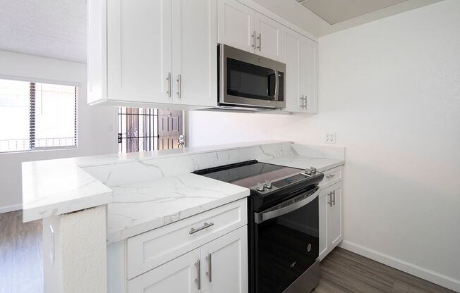 Stephanie Apartments