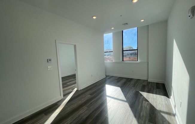 1 bed, 1 bath, 580 sqft, $1,345, Unit 416